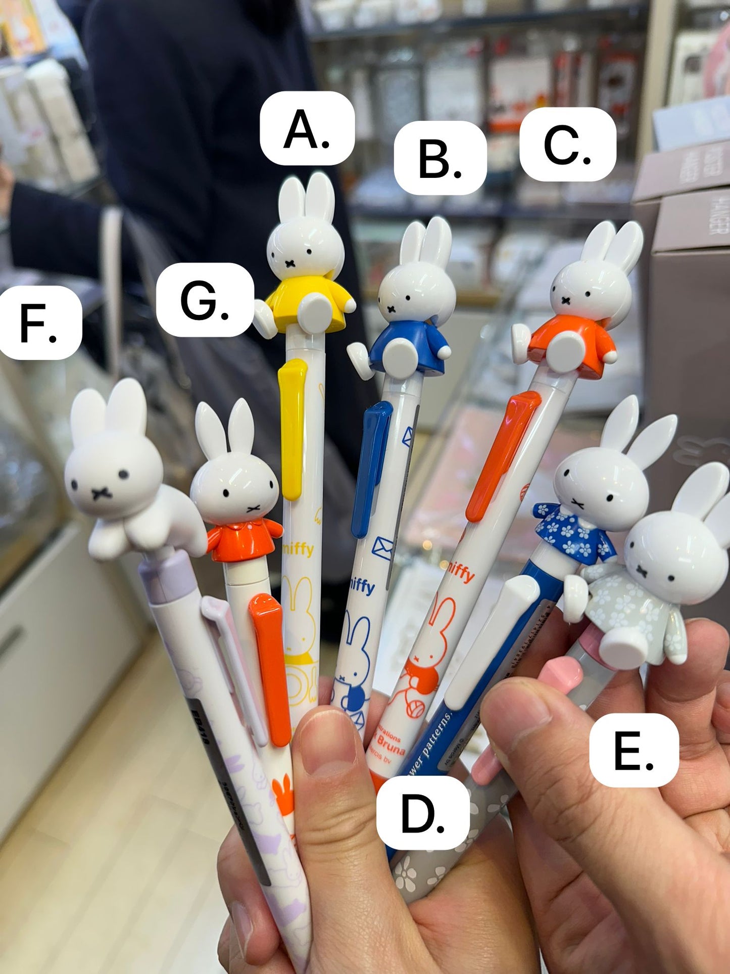 Miffy 原子筆 7款

A.☀️£10.5/支☀️
B. ☀️£10.5/支☀️
C.☀️£10.5/支☀️
D.☀️£10.5/支☀️
E. ☀️£10.5/支☀️
F. ☀️£8.8/支☀️
G.☀️£8.8/支☀️