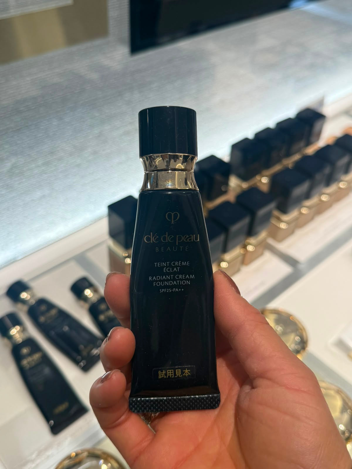 🇯🇵 日本直送 Clé de Peau Beauté 鑽光柔緻粉底霜 (タンクレームエクラｎ) ✨ 25g