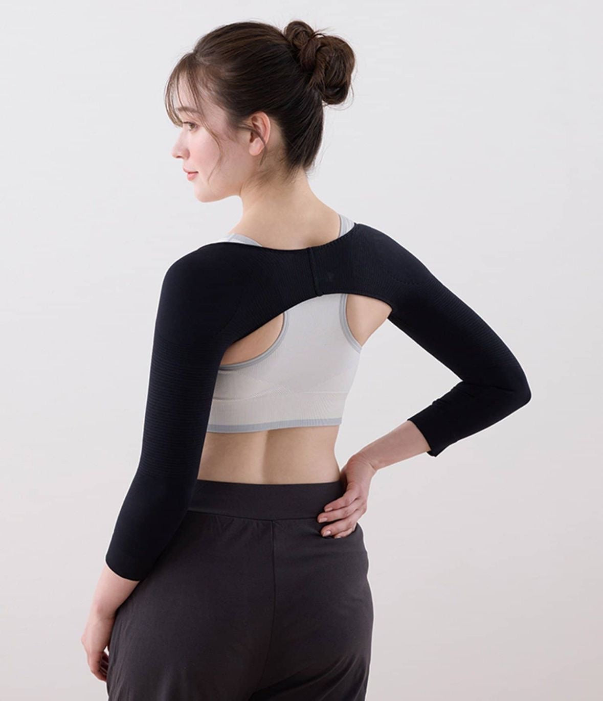 🇯🇵 Direct from Japan: 3COINS hemle Beautiful Back & Arm Slimming Shapewear 💪✨