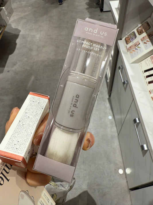🇯🇵 Direct from Japan 3COINS | and us 4-in-1 Portable Makeup Brush Set