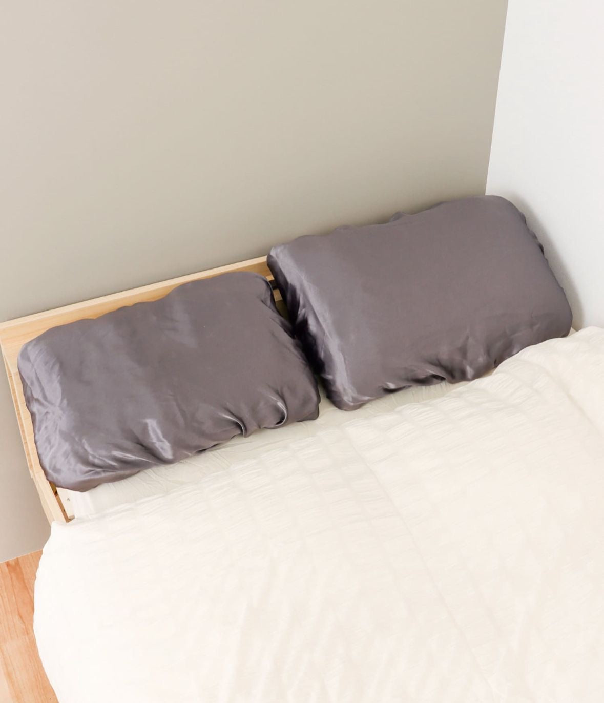 🇯🇵 Direct from Japan: 3Coins 100% Natural Silk Pillowcase ✨ Sleep your way to healthy hair & supple skin 🛌💎